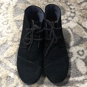 Toms Shoes - Black Tom Wedges Toms Shoes - Black Tom Wedges